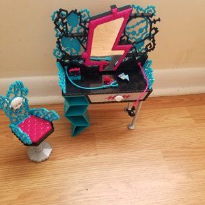 Monster High Vanity